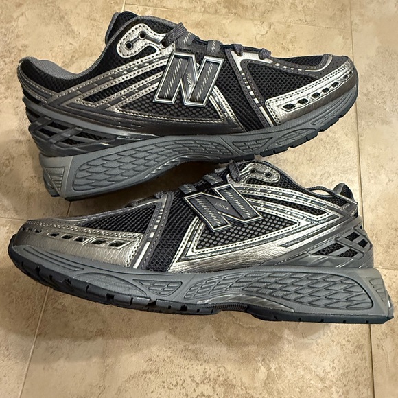 NEW New Balance 1906 R Men’s 8.5 - Picture 3 of 8